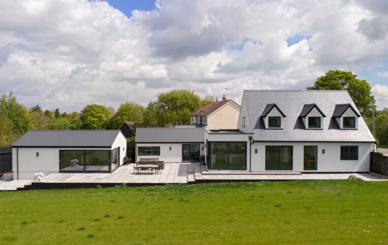 House renovation with sliding system ODC300, windows and curtain walling in Essex