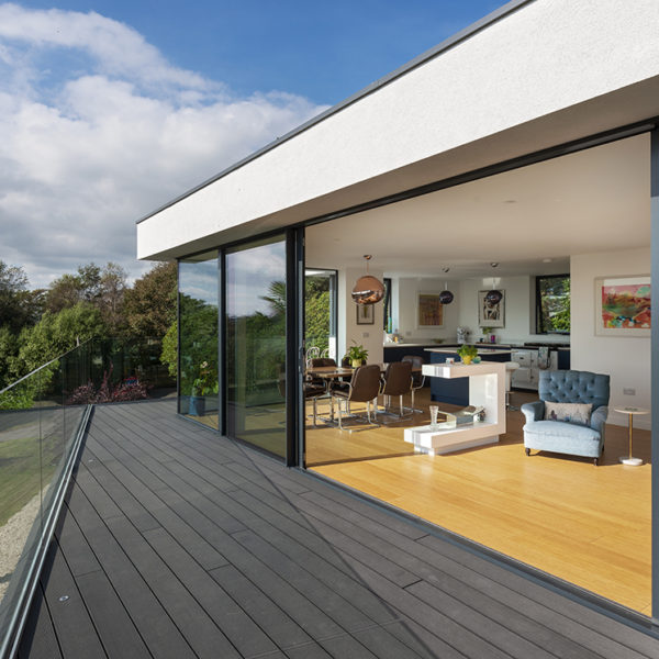 SL320 Slimline Windows all along the deck area